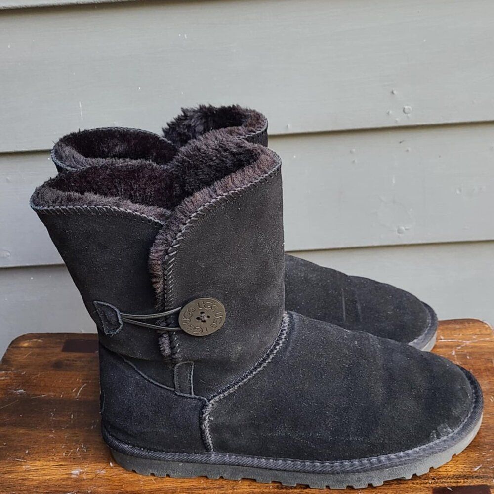 Ugg Black Bailey Boot Suede Shearling Size 9